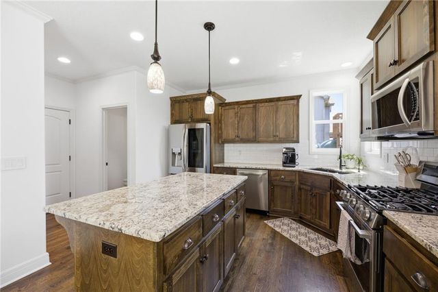 25095 W 148th Place, Olathe, KS 66061