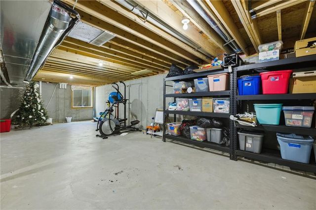 25095 W 148th Place, Olathe, KS 66061