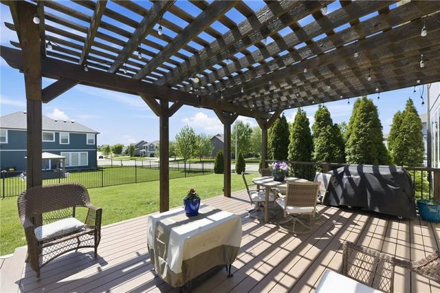 25095 W 148th Place, Olathe, KS 66061