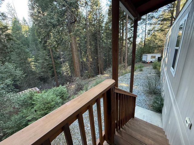 1833 Sams Ln, Pollock Pines, CA 95726