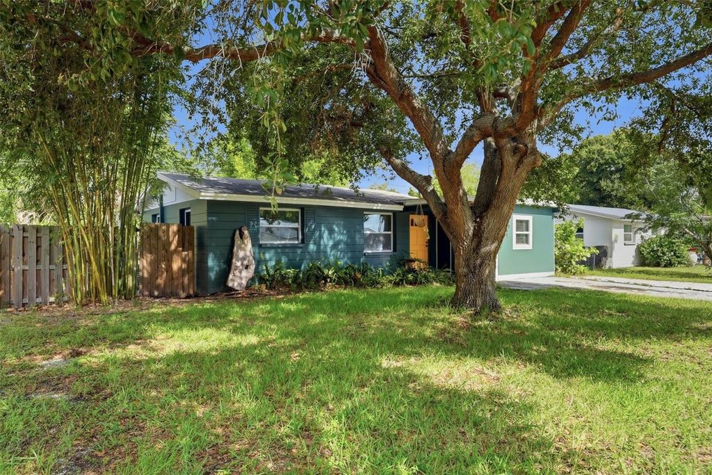 Image 2 of property listing at 10060 56TH STREET N, Pinellas Park, FL 33782