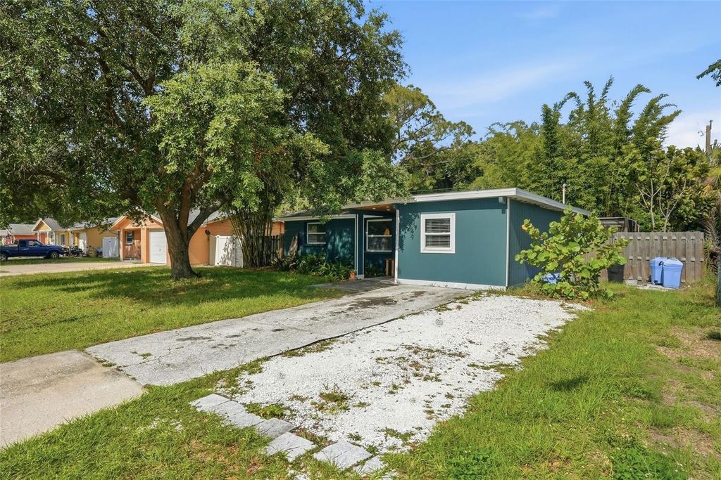 Image 3 of property listing at 10060 56TH STREET N, Pinellas Park, FL 33782