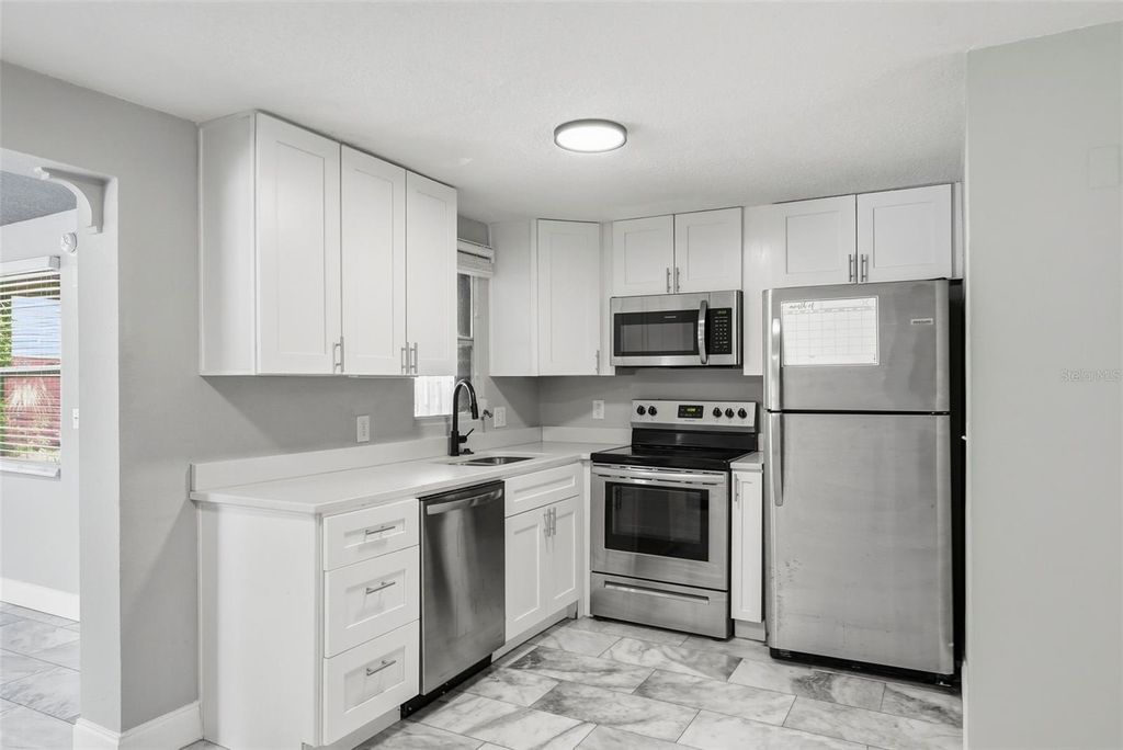 Image 6 of property listing at 10060 56TH STREET N, Pinellas Park, FL 33782