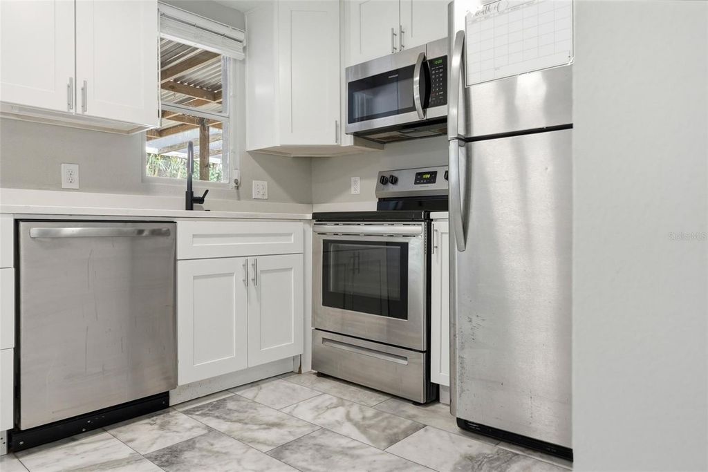 Image 8 of property listing at 10060 56TH STREET N, Pinellas Park, FL 33782
