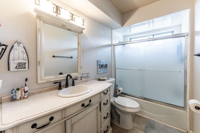 2115 Normal Park Drive, Huntsville, TX 77340