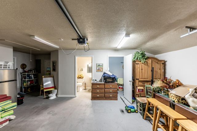 2115 Normal Park Drive, Huntsville, TX 77340