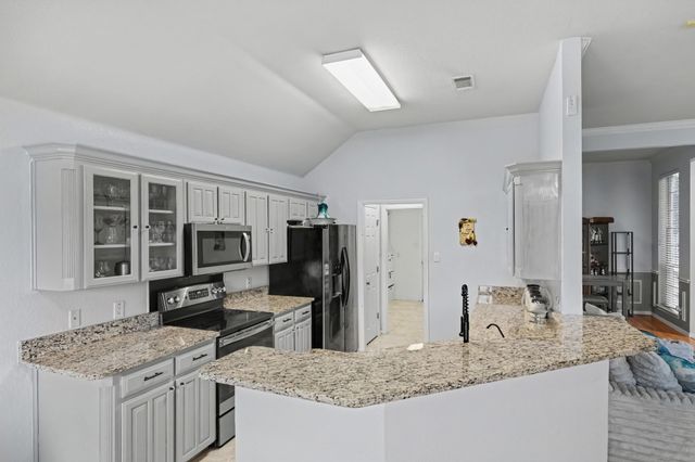 7925 Peregrine Trail, Arlington, TX 76001