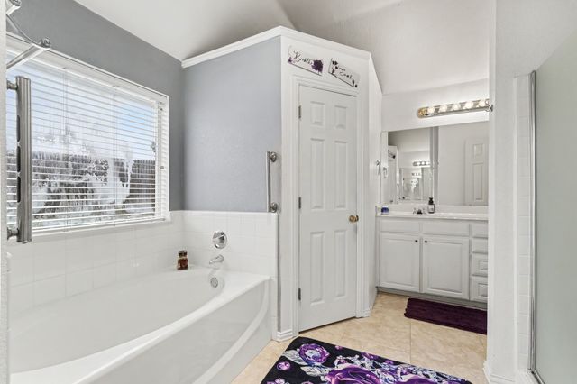 7925 Peregrine Trail, Arlington, TX 76001