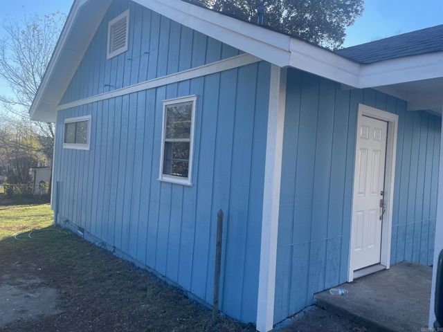 616 Pearl St, Benton City, AR 72015