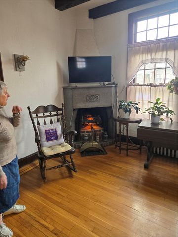 89-12 Rutledge Avenue, Glendale, NY 11385