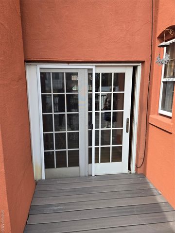 89-12 Rutledge Avenue, Glendale, NY 11385