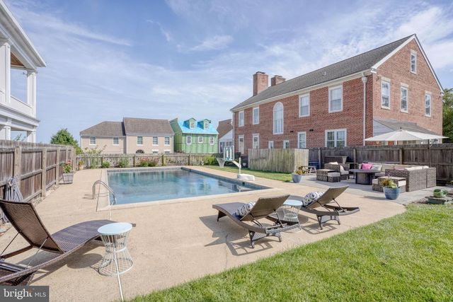112 THE STRAND, New Castle, DE 19720