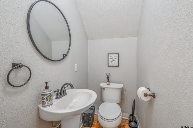 434 S Vine Ave., Tyler, TX 75702