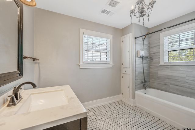 434 S Vine Ave., Tyler, TX 75702