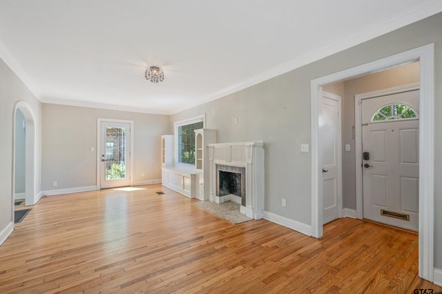 434 S Vine Ave., Tyler, TX 75702