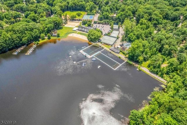 50 Rockledge Rd, Montville Twp., NJ 07045