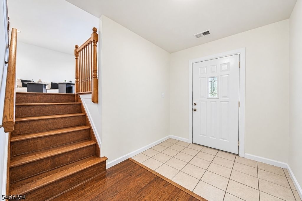 6 Renault Dr, Mount Olive Twp., NJ 07836 — photo 2