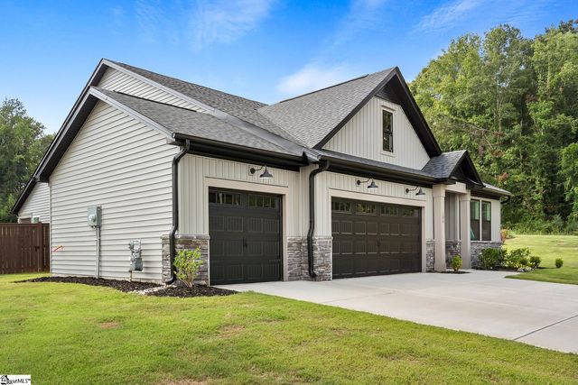 100 Saratoga Oak Street, Williamston, SC 29697