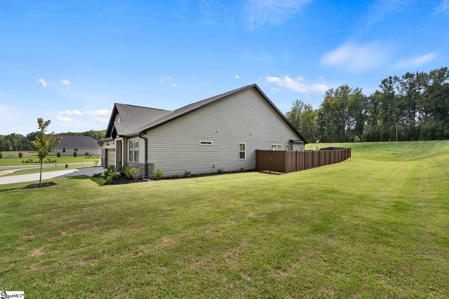 100 Saratoga Oak Street, Williamston, SC 29697