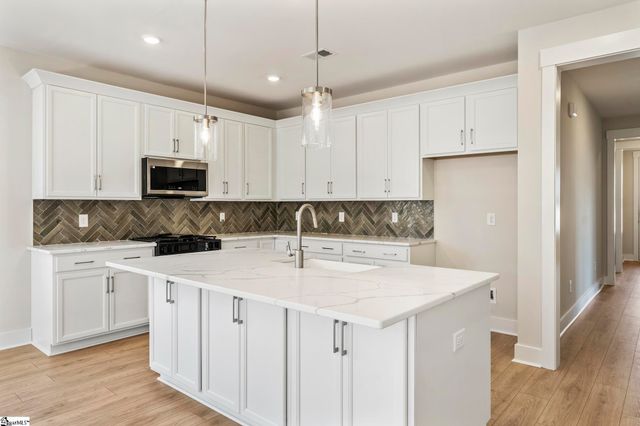 100 Saratoga Oaks Street, Williamston, SC 29697