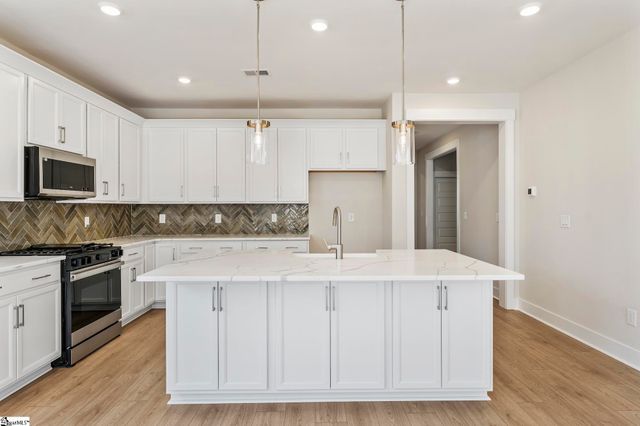 100 Saratoga Oaks Street, Williamston, SC 29697