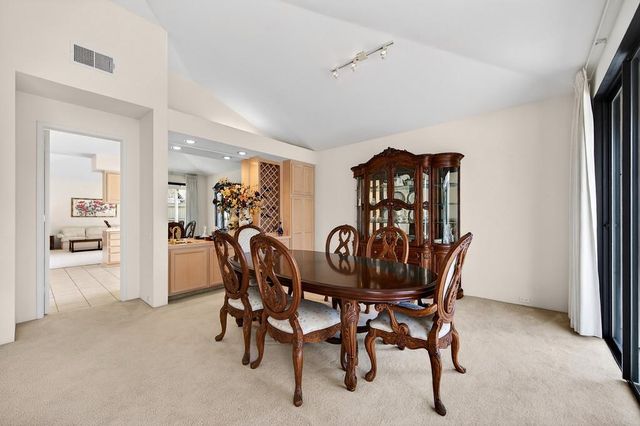 2046 Texas Bar Ct, Gold River, CA 95670