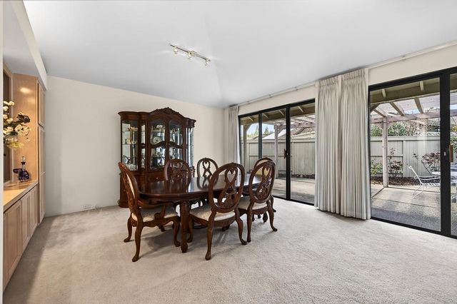 2046 Texas Bar Ct, Gold River, CA 95670