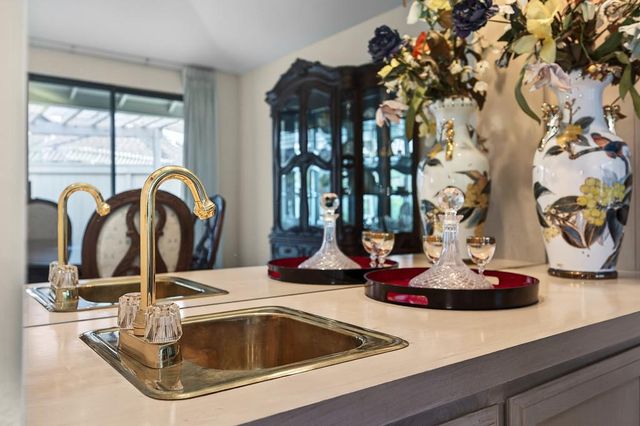 2046 Texas Bar Ct, Gold River, CA 95670