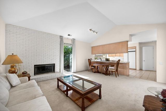 2046 Texas Bar Ct, Gold River, CA 95670