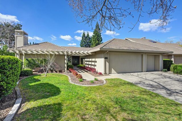 2046 Texas Bar Ct, Gold River, CA 95670