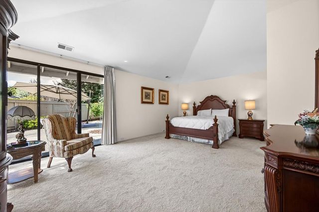 2046 Texas Bar Ct, Gold River, CA 95670