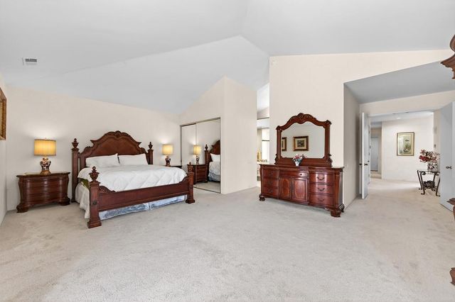 2046 Texas Bar Ct, Gold River, CA 95670