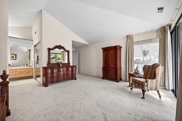 2046 Texas Bar Ct, Gold River, CA 95670