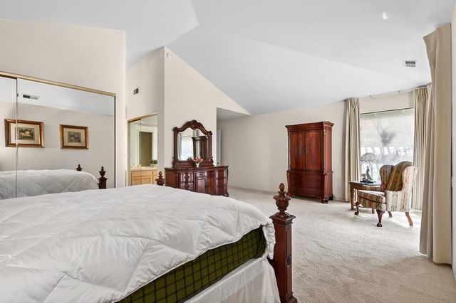 2046 Texas Bar Ct, Gold River, CA 95670