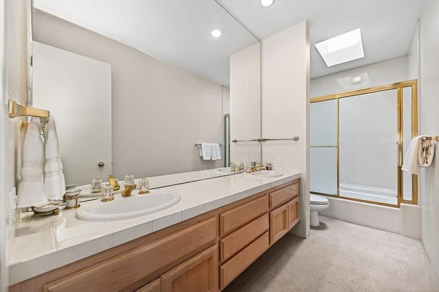 2046 Texas Bar Ct, Gold River, CA 95670