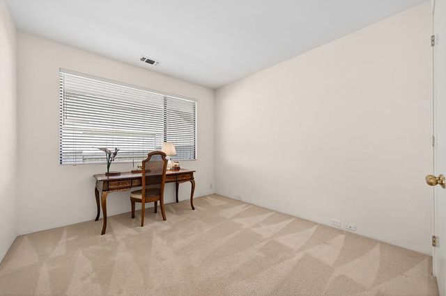 2046 Texas Bar Ct, Gold River, CA 95670