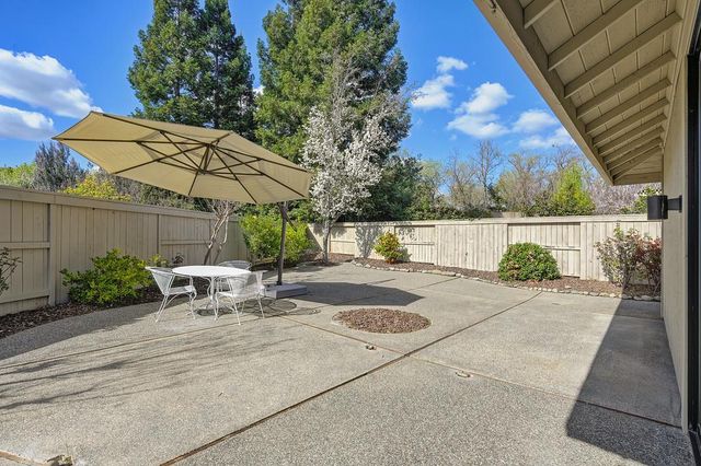 2046 Texas Bar Ct, Gold River, CA 95670