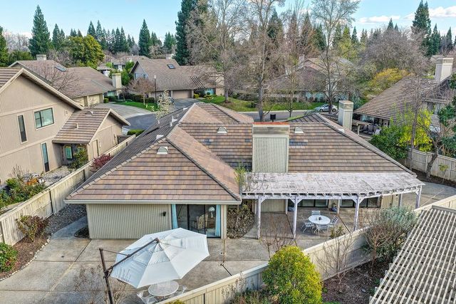 2046 Texas Bar Ct, Gold River, CA 95670