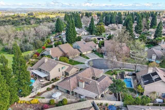 2046 Texas Bar Ct, Gold River, CA 95670