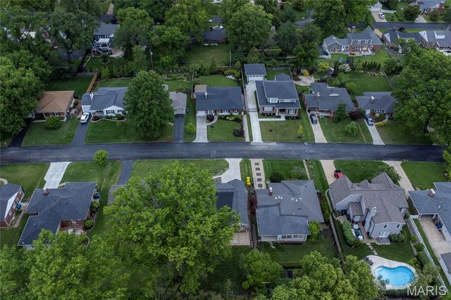 986 Glenbrook Avenue, Glendale, MO 63122