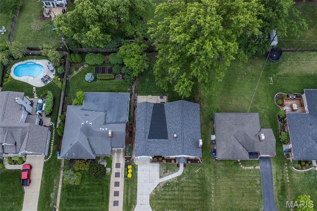 986 Glenbrook Avenue, Glendale, MO 63122