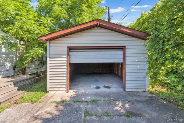 5365 Campbell Street, Dearborn Heights, MI 48125
