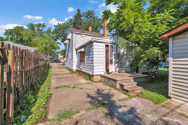 5365 Campbell Street, Dearborn Heights, MI 48125