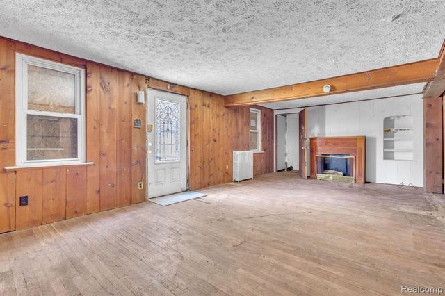 5365 Campbell Street, Dearborn Heights, MI 48125