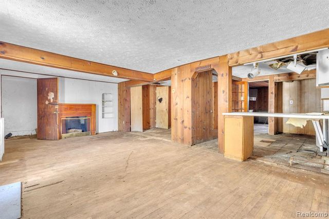 5365 Campbell Street, Dearborn Heights, MI 48125