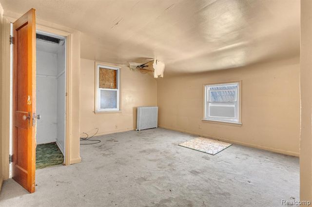 5365 Campbell Street, Dearborn Heights, MI 48125