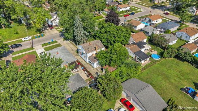 5365 Campbell Street, Dearborn Heights, MI 48125