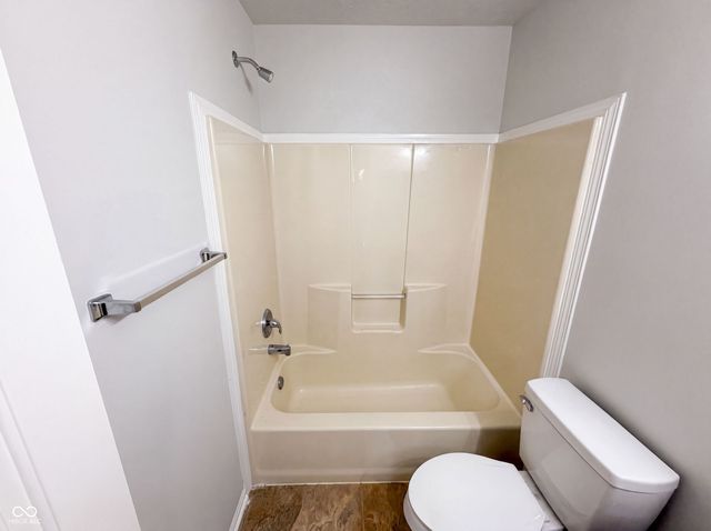 6680 Crestwell Lane, Indianapolis, IN 46268