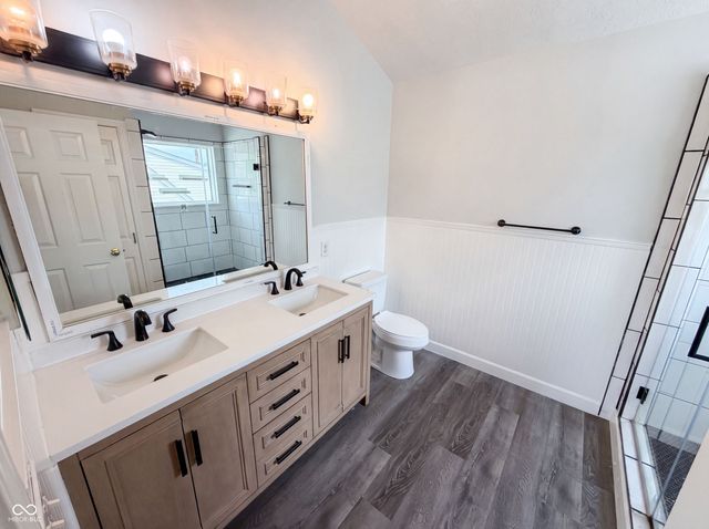 6680 Crestwell Lane, Indianapolis, IN 46268