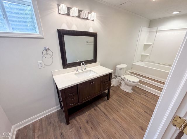 6680 Crestwell Lane, Indianapolis, IN 46268